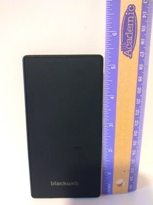 Banco de alimentación BlackWeb 5.000 mAmp, modelo #BWA19WI107. Foto 1 de 4