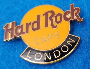 LONDON LARGE PRINT PEBBLE BACK FC PARRY ORANGE CLASSIC LOGO Hard Rock Cafe PIN - Picture 1 of 2