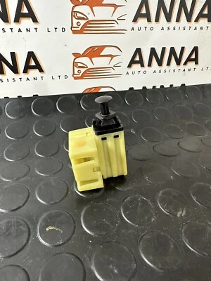 Brake Pedal Switch Chrysler 300c 3.0 Diesel 04671336 - Image 1 of 4