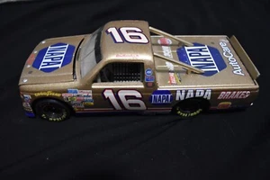 Action #16 NAPA 1997 Chevy Truck - Gold 1:24 Diecast Truck - Picture 1 of 4