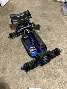 Used TRAXXAS SLEDGE 1/8 4WD MONSTER TRUCK ROLLER COMPLETE SLIDER CHASSIS BLUE - Picture 1 of 9
