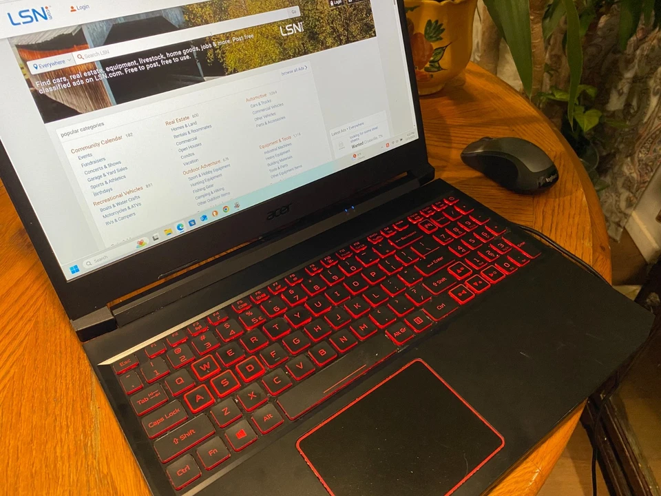 Portátil para juegos Acer Nitro AN515-55 Foto 1 de 2