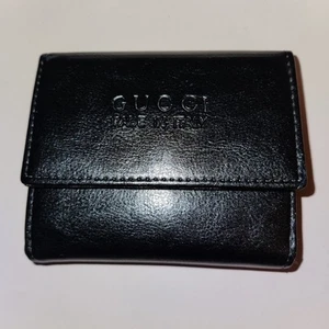 Portafoglio Gucci Vintage Tri-Fold Nero Con Nome Frontale E Interno Raro - Foto 1 di 7