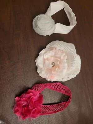 Conjunto de 3 accesorios para el cabello para bebés niñas - Sombrero y 2 cintas para el cabello con lazos (blanco/rosa) Foto 1 de 4