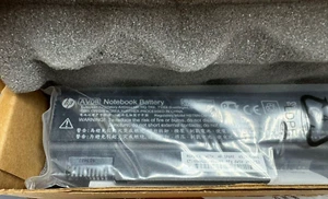 HP GENUINE AV08 8-Cell Battery for EliteBook 8530p 8540p 8730p 8740w  AV08XL - Picture 1 of 4