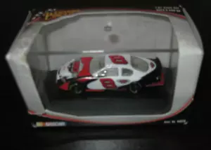 NASCAR - DALE EARNHARDT JR #8 - WINNERS CIRCLE - 2006 - 1:87 SCALE CAR - NEW - Picture 1 of 5