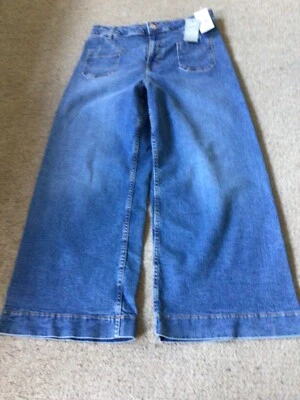 NEW WITH TAGS Ladies  Jeans Size 12. - Image 1 of 4