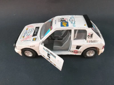 Burago Peugeot 205 Turbo Rally scala 1:25 - Immagine 1 di 4