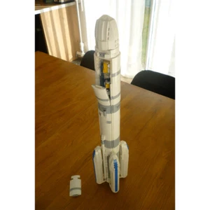 MOC: A-r-i-a-n-e 6 Launch Vehicle 1:110 Saturn V scale 1341 Pieces  DIY - Picture 1 of 6