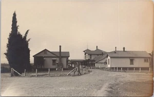 RPPC Hawaii Big Island Volcano House Street Scene c. 1910 ¡BONITO!! - Imagen 1 de 2