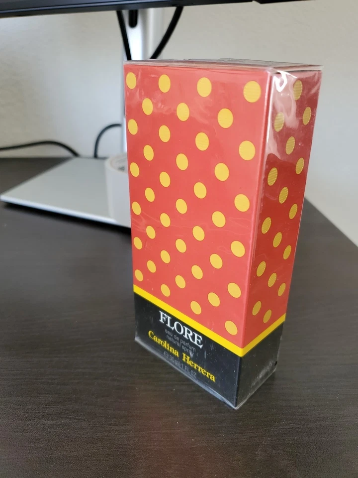 Flore By Carolina Herrera 1 oz/30 M Eau De Parfum Spray Natural De Colección Raro  Foto 1 de 4