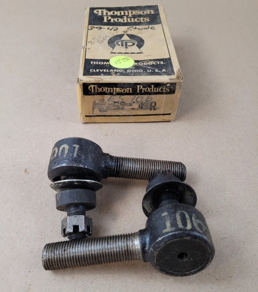 Nuevo Juego Nuevo de Lote Antiguo Thompson ES106 Tie Rod Ends 1939-42 Studebaker Champion Derecha Izquierda Foto 1 de 4