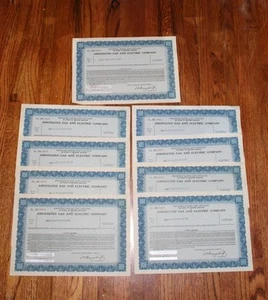 Lotto 9pz Azienda Gas ed Elettrica Associata Anni 30 Stock Scrip Certificato NY - Foto 1 di 3
