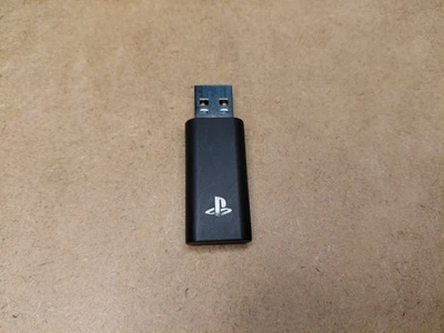 Sony PlayStation Wireless Adapter CUHYA-0081 PS4 USB Gold Headset Dongle Schwarz - Bild 1 von 4