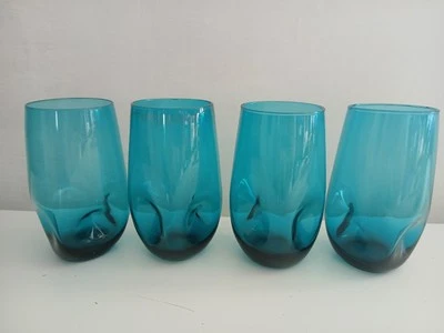 Bicchieri da bere vintage anni 60 MEISENTHAL CRYSTAL con fossette X4 blu pavone RARI! - Immagine 1 di 4