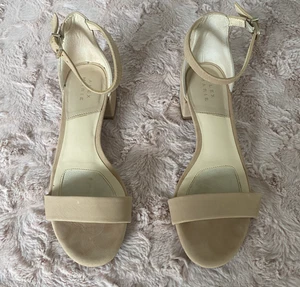 Alex Marie Womens 7.5M Nude Leather Heels Open Toe 1.5" Block Heel - Picture 1 of 8