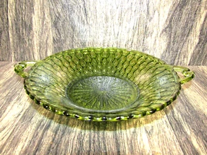 Vintage 70s Indiana Glass Avocado Green Honeycomb Serving Dish with Handles 7.5" - Picture 1 of 11