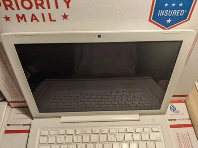 Apple MacBook A1181 13" Laptop (November, 2006) For Parts or Not Working - Image 1 of 4