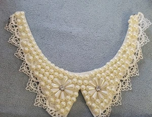 Handgefertigte Halskette mit abnehmbarem Kragen und Perlenspitze Blumenmuster - Bild 1 von 6