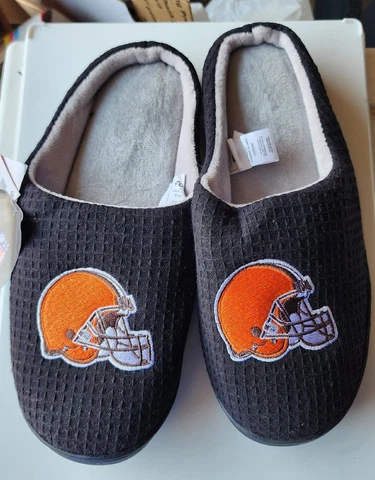CLEVELAND BROWNS MEMORY FOAM SLIPPERS - MEN - NFL - SIZE-SMALL NWT Cover