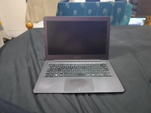 ASUS Zenbook UX305F 13" - Picture 1 of 2