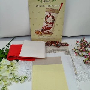 Etwas Besonderes Candamar Designs Schaukelstuhl Weihnachtsmann Strumpf Kreuzstich Set - Bild 1 von 8