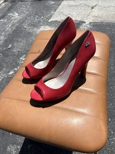 Fergalicious by Fergie Women's Red Heel Size 8 Pre Owned Great Condition - Picture 1 of 6