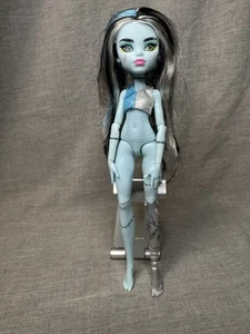 MONSTER HIGH Doll G3 Frankie Stein Creepover Party Doll Incomplete - Picture 1 of 10