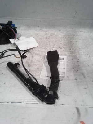 2015 BMW X1 Front Left Seat Belt OEM White 72117213563 141K Miles Foto 1 de 2