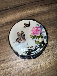 Mirror Purse Mirror Korean Mother-of-Pearl Hand Mirror – Damhwa Butterfly Design - Picture 1 of 4