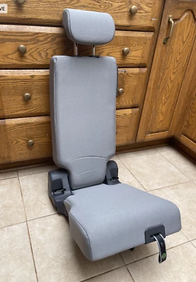 Toyota Sienna Middle Seat 2021-2024 For 8 Passenger  Second Row Cloth Light Gray - Image 1 of 4