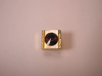 Pink Rivoli Glass Rhinestone & Gold Tone Quality Vintage Tie Tack Lapel Pin q59 - Image 1 of 4