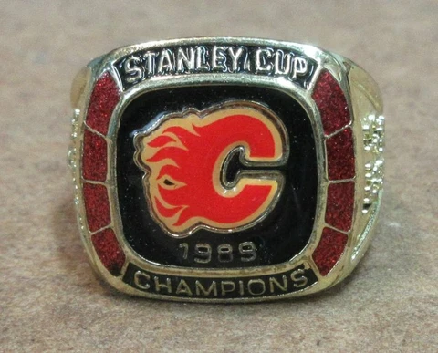 NHL Stanley Cup Replica Championship Ring - Calgary Flames Cover