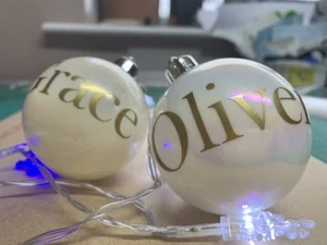 2x Calcomanías de Nombre PERSONALIZADAS Pegatinas de Vinilo Árbol Construcción Decoración Navidad - Imagen 1 de 4