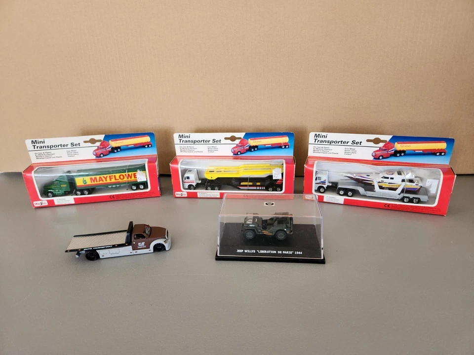 Lot of 5 Maisto and Maxi Car Toy Trucks - Image 1 of 4