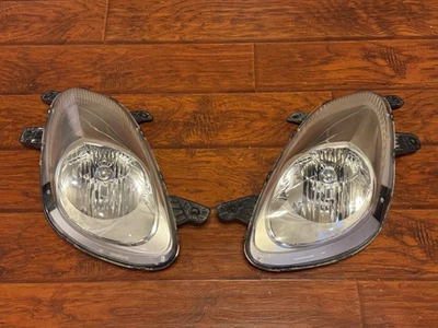 2006-2010 PONTIAC SOLSTICE  OEM Driver and Passenger HALOGEN headlight Set - Image 1 of 4