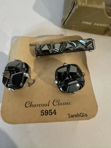 vintage sarah coventry Charcoal Classic Cufflinks Silver Tone NIB E4 - Picture 1 of 4
