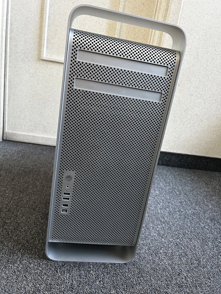 Mac Pro 2 x 2.66 GHz Dual-Core Intel Xeon 2 GB 667 MHz DDR2 FB-DIMM - 1Tb HD - Immagine 1 di 4