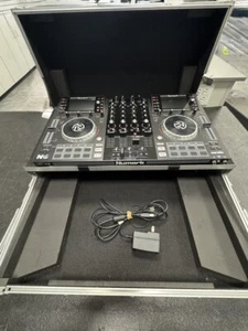 NUMARK NVII (NV2) SERATO DJ CONTROLLER *COMES WITH HARD CASE* (PD6011584) - Picture 1 of 9