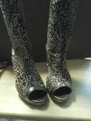 Botas de mujer Luichiny peppy un leop/brnz/piel/puntos correas ajustables/crebilla lateral Foto 1 de 3