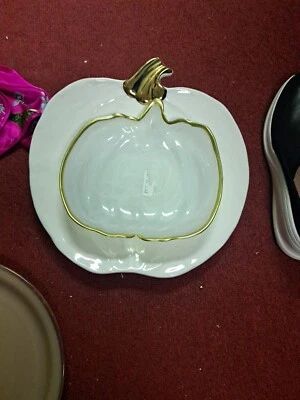 Plato de ensalada de calabaza Vietri blanco con borde dorado 7,5" x 8,25" NUEVO + plato gratis Foto 1 de 4