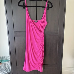 Y2K Bebe Hot Pink Rüschen Wickel Mini Kleid Strass Logo Medium - Bild 1 von 10