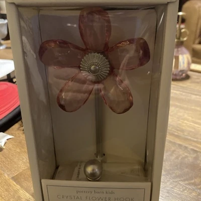 Pottery Barn 儿童粉色水晶花朵装饰金属壁钩衣架新品 — 第 1/4 张图片