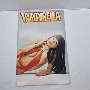 VAMPIRELLA #10 2002 LIMITED EDITION MODEL PHOTO COVER RARE Good Condition Vintag - Picture 1 of 12