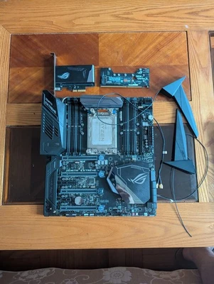 ASUS ROG Zenith Extreme / AMD 1900x / Samsung 970 Evo 500GB + Accessories *Read* - Image 1 of 4