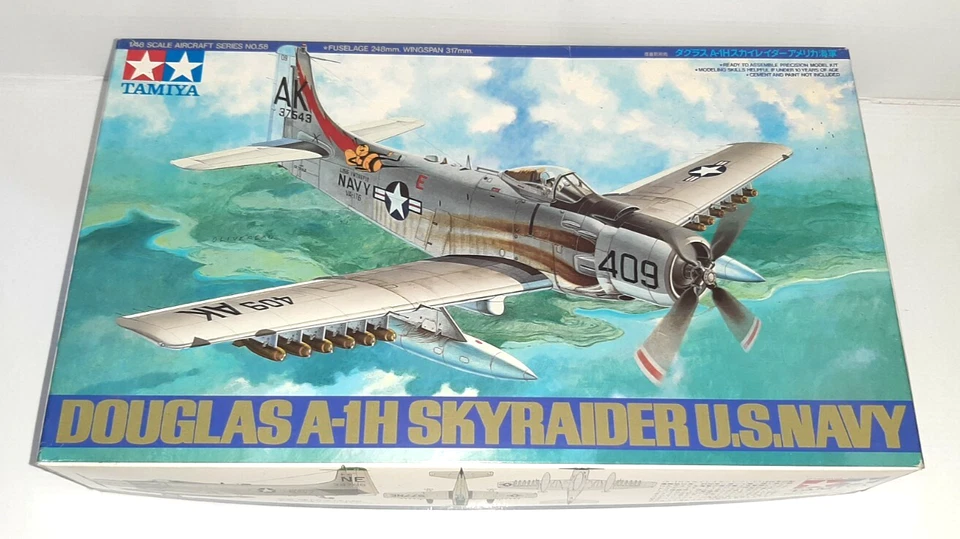 TAMIYA 1/48 AEREO DOUGLAS A-1H SKYRIDER U.S.NAVY ART.61058 KIT MONTAGGIO - Immagine 1 di 3