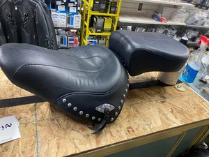 HARLEY OEM 2006-17 HERITAGE SOFTAIL FLSTC STUDDED CONCHO SOLO SEAT 51493-09 - Picture 1 of 10