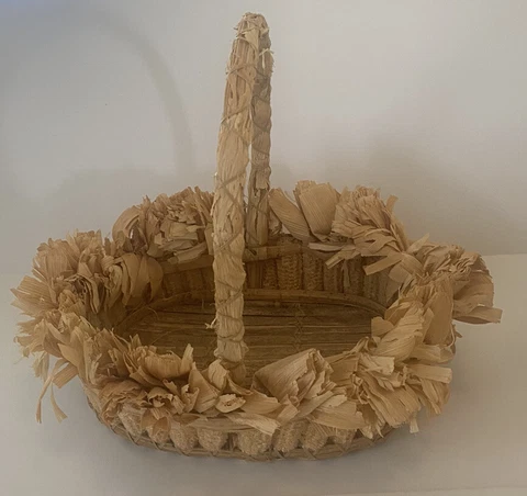 Oval Corn Cob Basket ~ w/Handle and Wood Bottom ~ Farmhouse ~ Fall Gathering Cover