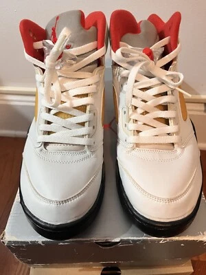 Talla 9.5 - Jordan 5 Retro Rojo Fuego 2000 Foto 1 de 4