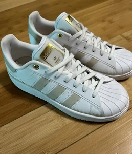 Zapatos para mujer Adidas Superstar OT Tech talla 8 blanco nube/fliss - Imagen 1 de 11